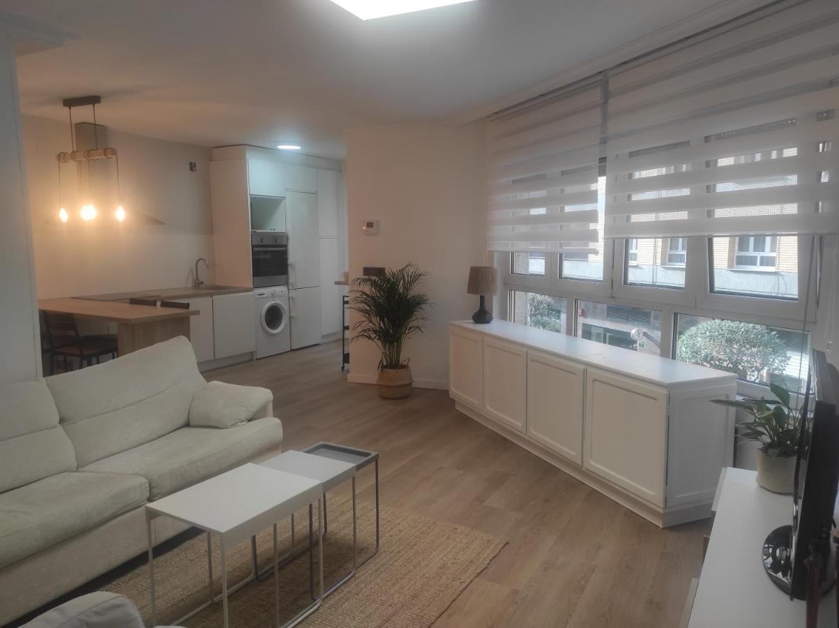 Centro Playa, Con Garaje Apartament Gijón
